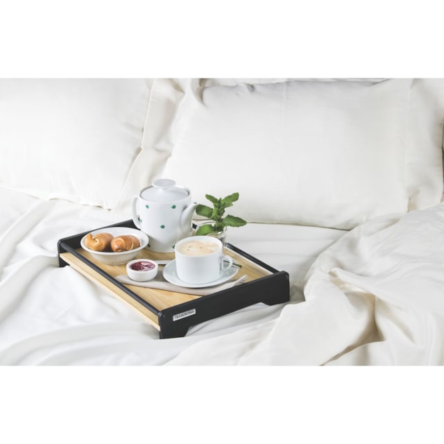 Bandeja Tramontina Daily em Madeira Maciça com Acabamento Preto e Verniz Bandeja Tramontina Daily em Madeira Maciça com Acabamento Preto e Verniz