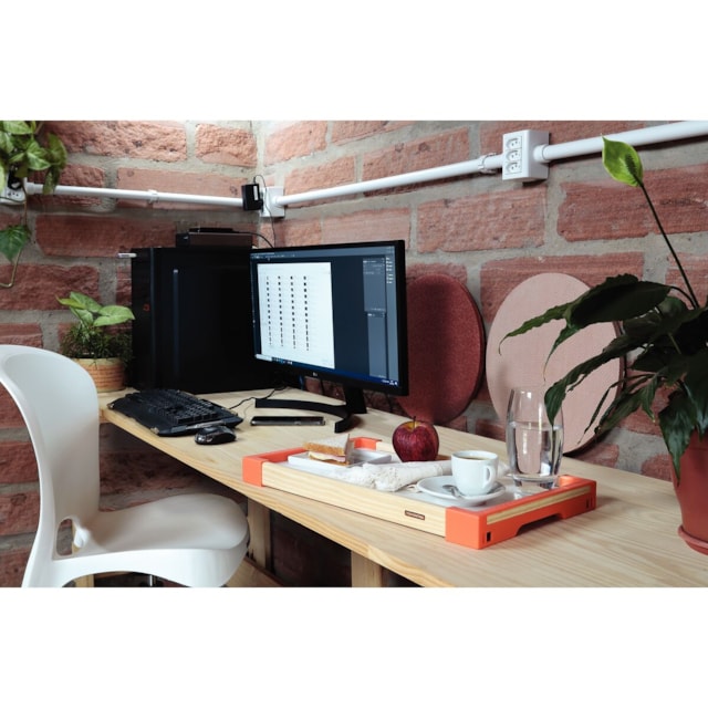 Bandeja Tramontina Happy Day em Madeira Maciça Coral Bandeja Tramontina Happy Day em Madeira Maciça Coral