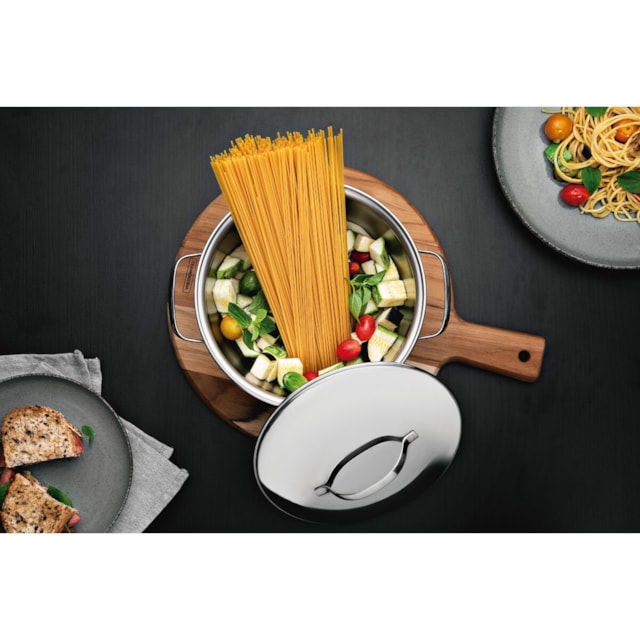 Caçarola Funda Tramontina Allegra em Aço Inox com Fundo Triplo 24 cm 5,7 L Caçarola Funda Tramontina Allegra em Aço Inox com Fundo Triplo 24 cm 5,7 L