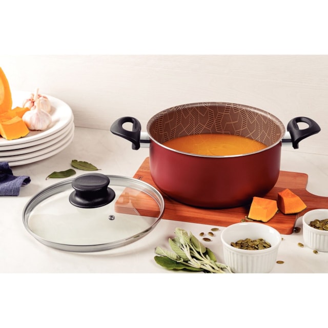 Caçarola Tramontina Paris em Alumínio Antiaderente Vermelho com Tampa de Vidro 18cm Caçarola Tramontina Paris em Alumínio Antiaderente Vermelho com Tampa de Vidro 18cm