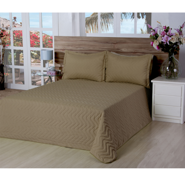 Cobre leito Matelassado Casal Queen Classic  3 Peças Deccoralle Avelã