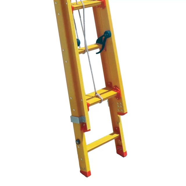 Escada Extensíva Prática Fibra 19 Degraus 5,92m - BOTAFOGO Escada Extensíva Prática Fibra 19 Degraus 5,92m - BOTAFOGO