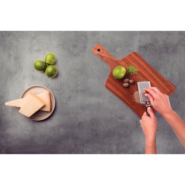 Mini-Ralador Tramontina Utilitá em Aço Inox com Cabo de Polipropileno Preto Mini-Ralador Tramontina Utilitá em Aço Inox com Cabo de Polipropileno Preto