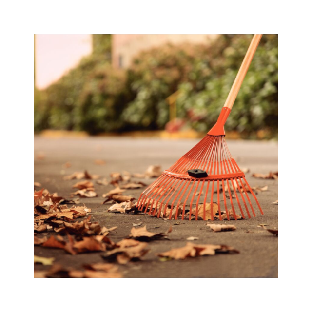 Vassoura de Aço 22 Dentes Cabo de Madeira - TRAMONTINA Vassoura de Aço 22 Dentes Cabo de Madeira - TRAMONTINA